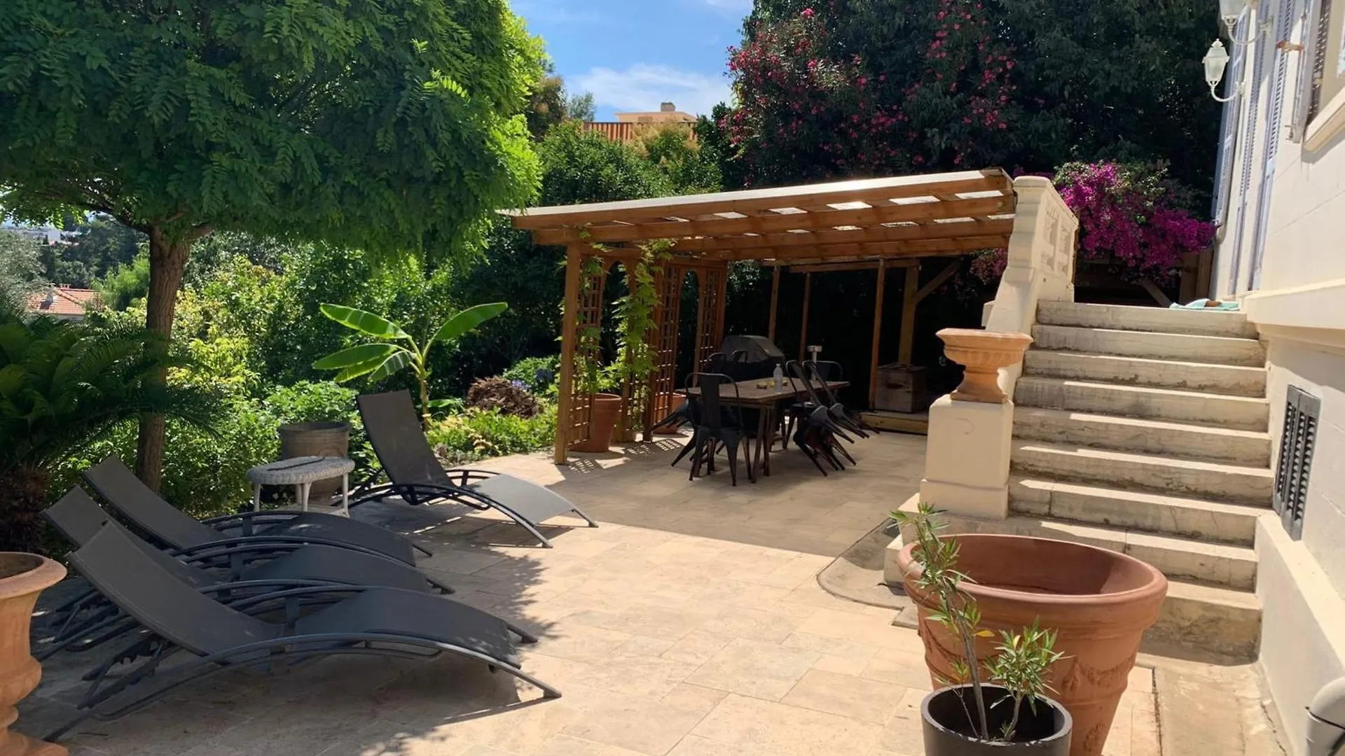 06Bi - Beautiful Apartment With Garden And Terrace Le Cannet Francia