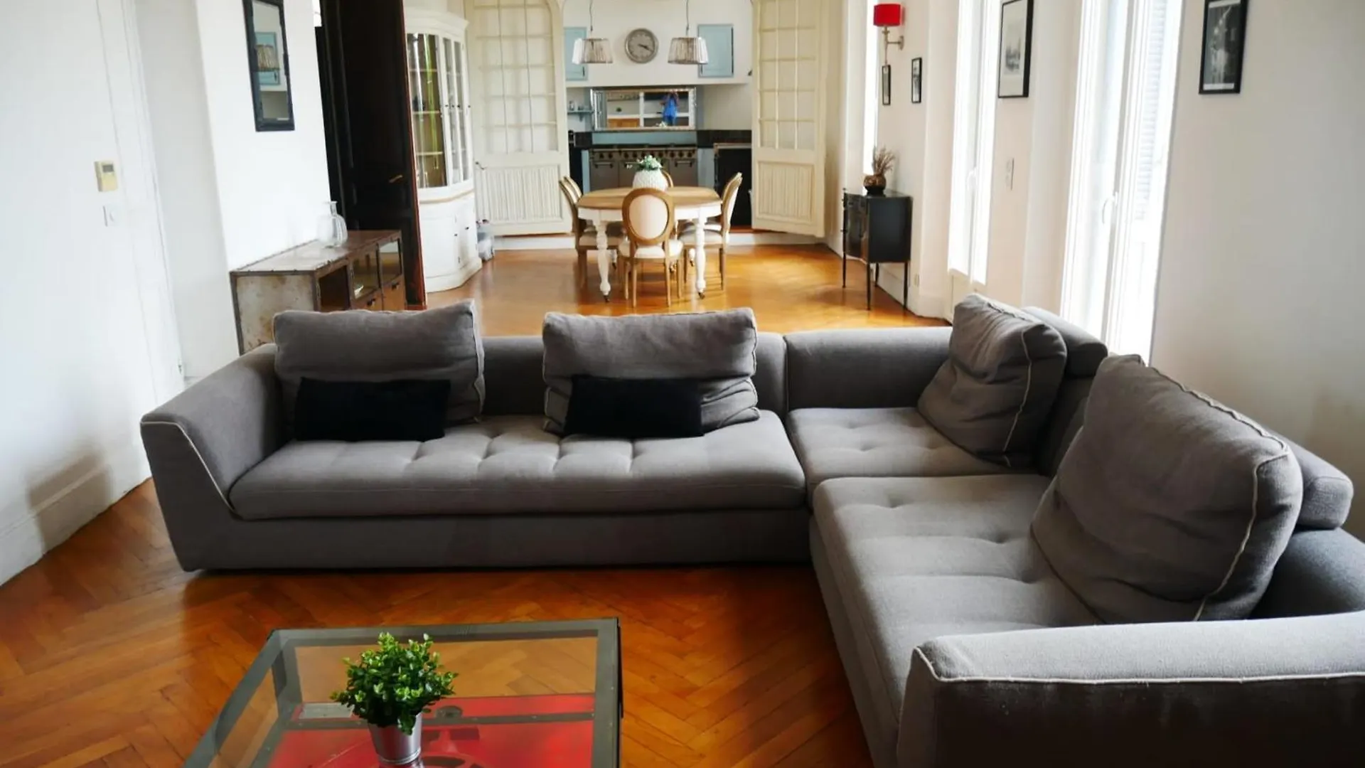 06Bi - Beautiful Apartment With Garden And Terrace Le Cannet Francia